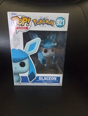 Funko Pop! Pokemon Glaceon Vinyl Figure #921